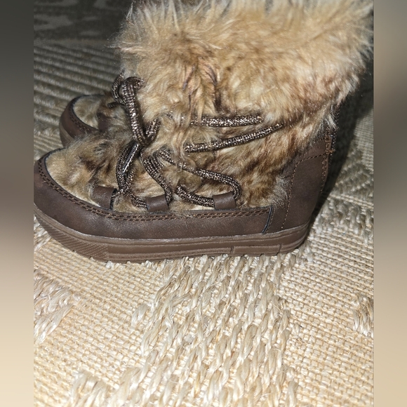 Cozy Brown Fur-Lined Kids Boots - Picture 7 of 10